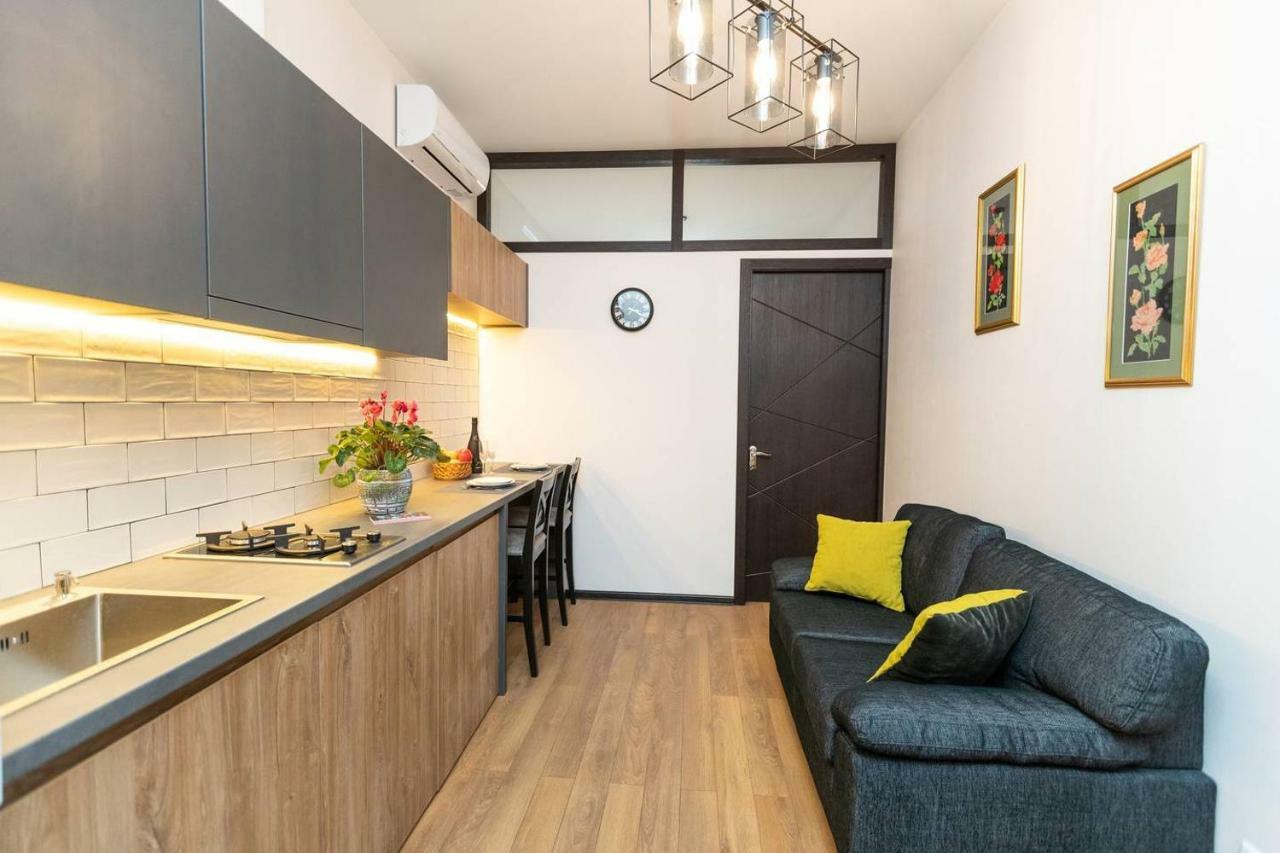 شقة Wehost Cozy Nest تبليسي المظهر الخارجي الصورة